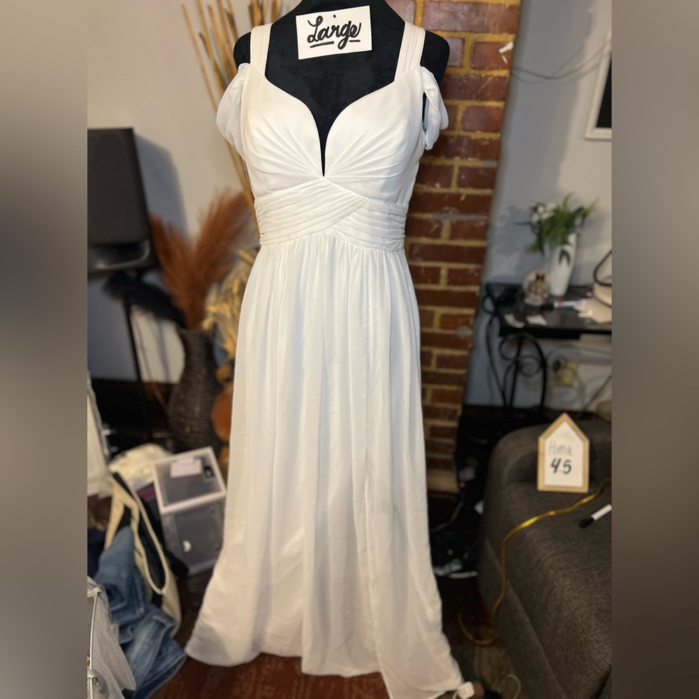 Lulu's Cream Sweetheart Ruched maxi dress